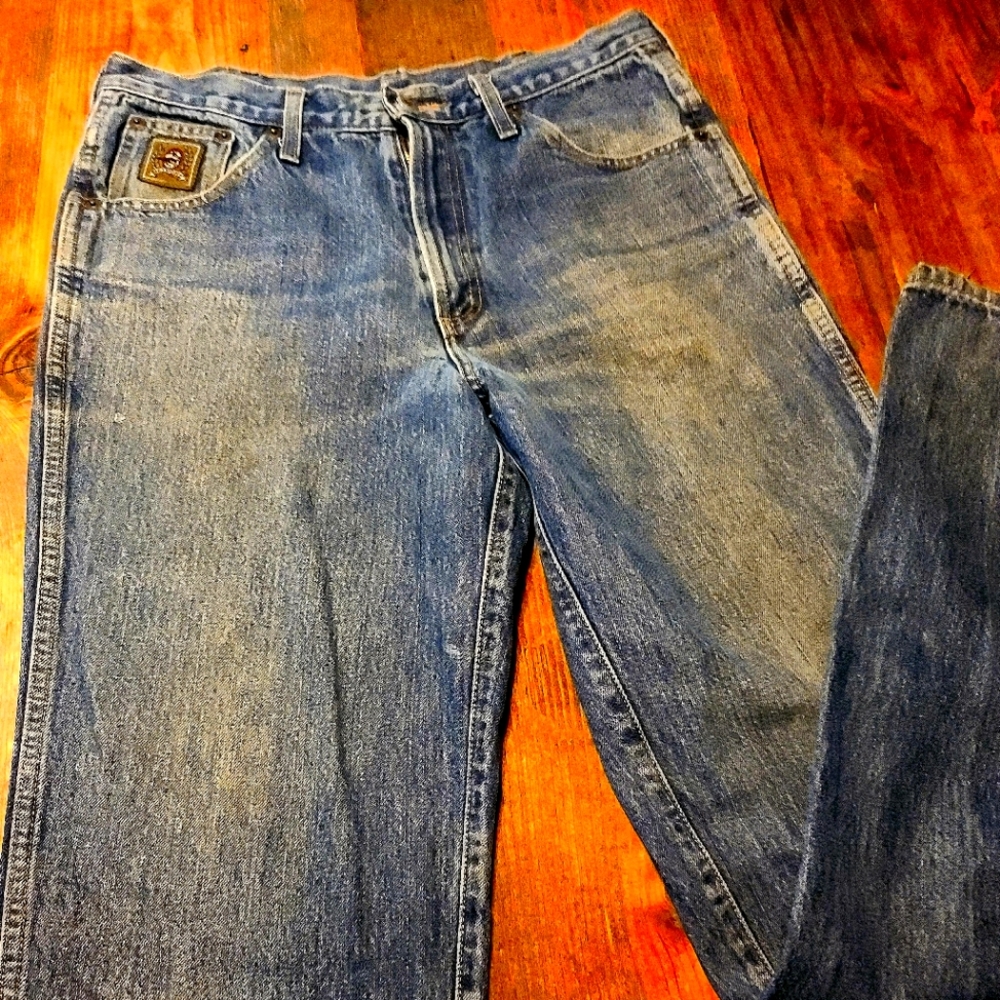 Cinch - Tall Guys!! 32 X 38 length